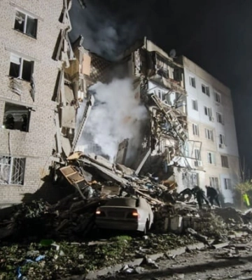 Враг ночью нанес ракетный удар по многоэтажке в Николаеве: есть жертвы