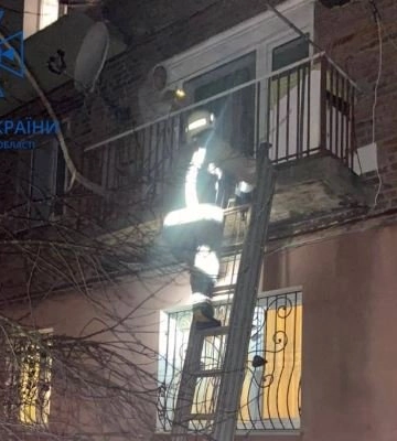 На Волині рятувальники допомогли хлопчику з інвалідністю, який зачинився на балконі