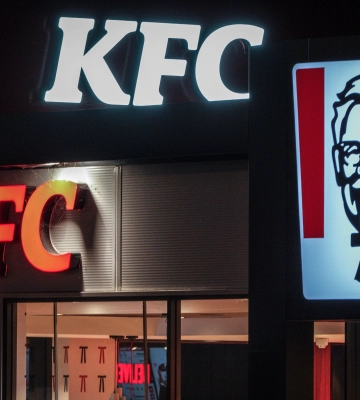 В Германии KFC предложила посетителям отметить годовщину нацистской акции против евреев