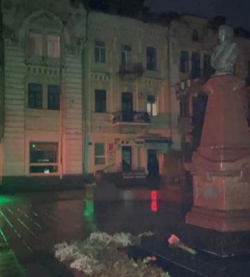 В Житомире был демонтирован памятник Пушкину