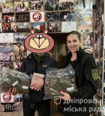 Ліхтарі, розвантаження, засоби гігієни: Дніпро вчергове передав допомогу