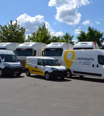 У Запорізькій області працівник пошти добровільно віддав окупантам автомобілі на 2,5 мільйони