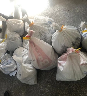 У 61-річного мешканця Мукачева конфіскували 110 кг контрабандного бурштину