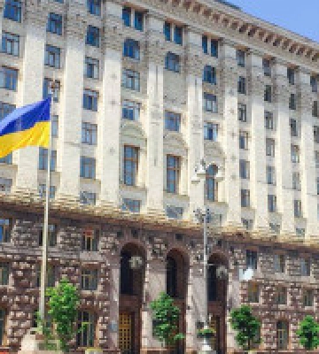 Найстарішу яблуню Києва оголосили ботанічною пам’яткою природи