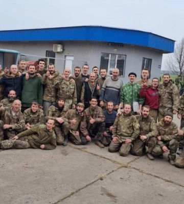 Обмін полоненими. Додому повернулись ще 45 українських військових (відео)