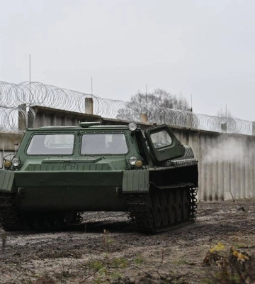 На Волині зводять стіну на кордоні з Білоруссю. Фото