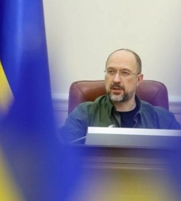 Отключения света продолжатся: в Украине повреждены 400 объектов критической инфраструктуры — Шмыгаль