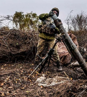 Мінометники бригади з Дніпропетровщини атакують вагнерівців під Соледаром. Фото