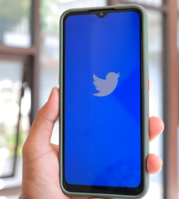 Twitter Twitter