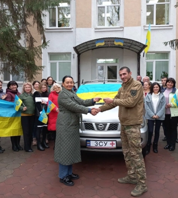 Жителі однієї з громад Одещини купили автомобіль для військових, - ФОТО