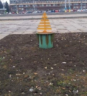 Александр Старух предлагает установить сотни елок во дворах Запорожья