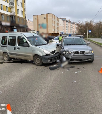 У Луцьку трапилася аварія за участі двох легковиків