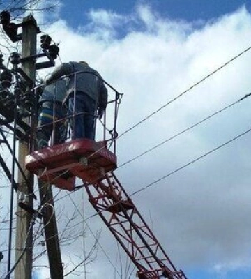 У 28 населених пунктах Донеччини, які були знеструмлені через обстріли, відновили енергопостачання
