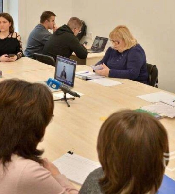 Проект бюджету Дніпра на 2023 рік обговорили на відео-конференції