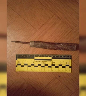 У Кривому Розі чоловіка вдарили шилом у живіт