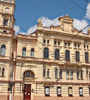 Російські окупанти вивезли майже 15 тисяч експонатів з культурних установ Херсонщини – ЦНС