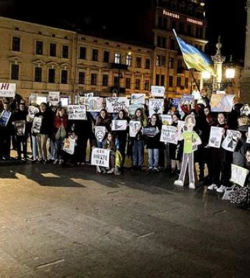 &quot;Руки прочь&quot;: Студенты Академии печати вышли на митинг против решения Минобразования