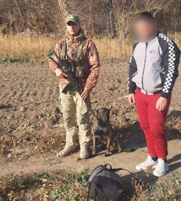 На Одещині за допомогою службового собаки затримали порушника кордону