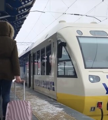 Укрзалізниця запустила продаж квитків до Херсона, Маріуполя та Донецька: 3 перші рейси