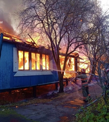 Масштабна пожежа на Одещині: горів санаторій, - ФОТО