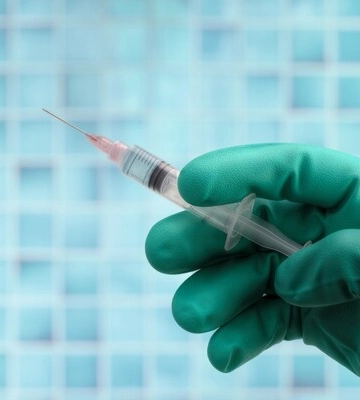В Маріуполі росіяни збираються масово вакцинувати українських дітей: батьки б’ють тривогу
