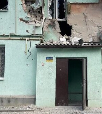 Російські окупанти вдень обстріляли житлові будинки у Кураховому