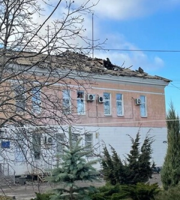 Російські окупанти вдень обстріляли житлові будинки у Кураховому