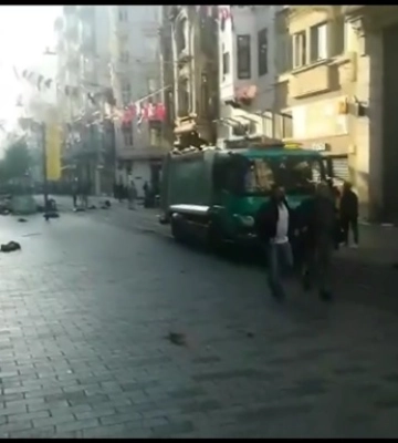 В центре Стамбула прогремел мощный взрыв. 18+