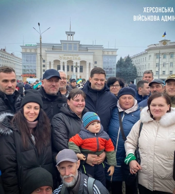 Жителів визволеної частини Херсонщини просять евакуюватися до безпечніших куточків України