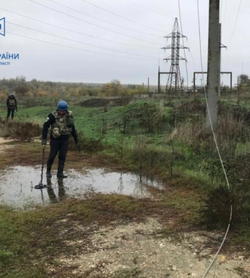 Во время разминирования Херсонщины погиб сапер, четверо получили ранения — Зеленский