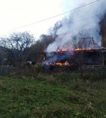 Чоловік намагався врятувати: на Закарпатті загинула жінка