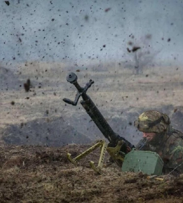 Українські захисники показали ліквідацію групи окупантів під Бахмутом (ВІДЕО)