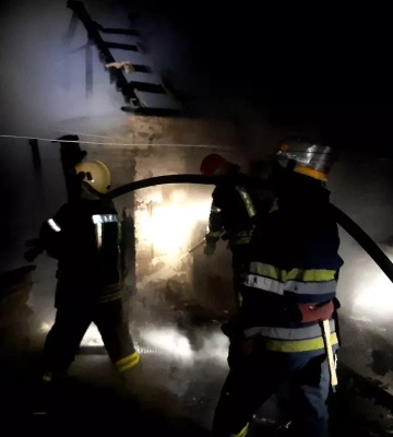У Новомосковську горів житловий будинок