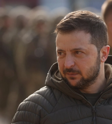 Президент України приїхав у звільнений від окупації Херсон. Фото дня