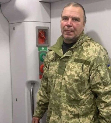 Скандал в Інтерсіті “Дніпро-Київ”: військового вигнали в тамбур через “поганий запах”