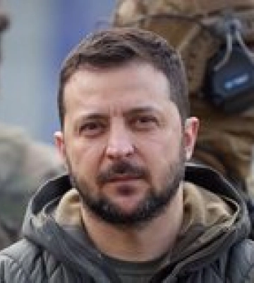 Зеленский о визите в Херсон: Рискуют все ежедневно, нужно поддерживать людей и быть здесь