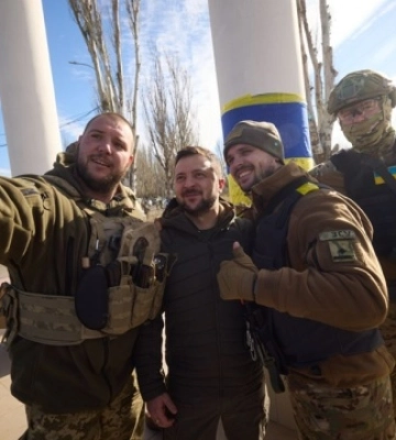 Офіційне підняття державного прапора в деокупованому Херсоні. ВIДЕО