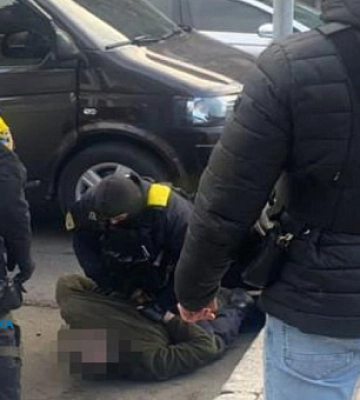 Житель Днепра незаконно переправлял военнообязанных через границу