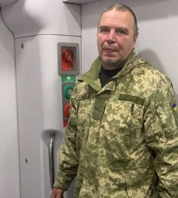 Скандал в Інтерсіті “Дніпро-Київ”: військового вигнали в тамбур через “поганий запах”