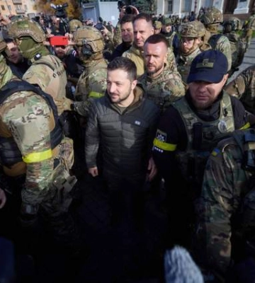 Тепло на душі,  – Зеленський показав відео із центру звільненого Херсона