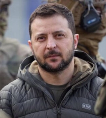 Главное за ночь: Зеленский в Крыму, новый график выхода на пенсию и зарплаты от 40 тыс. грн.