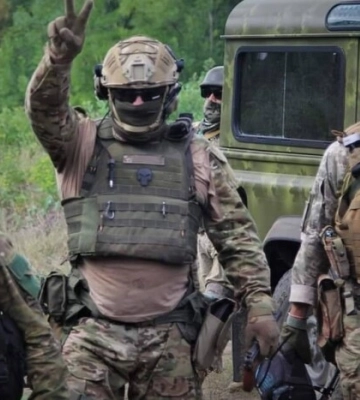 Українські військові показали, як атакували росіян під Бахмутом (відео)