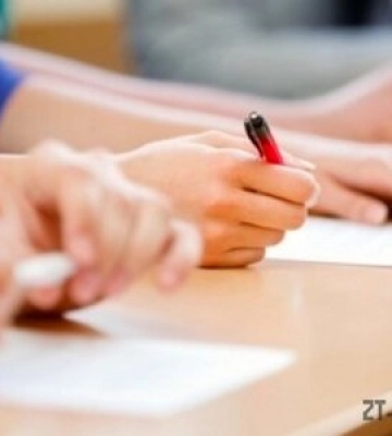 Більше 420 шкільних закладів Житомирщини повернулися до очного та змішаного формату навчання
