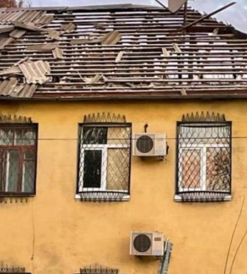 Випустили понад 60 снарядів: окупанти знов обстріляли Нікопольський район