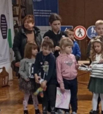 Луцькі патрульні розповідали дітям про правила дорожнього руху