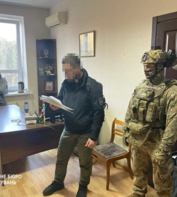 Посадовці на Одещині брали хабарі від експортерів &quot;зернового коридору&quot;, - ДБР. ФОТОрепортаж