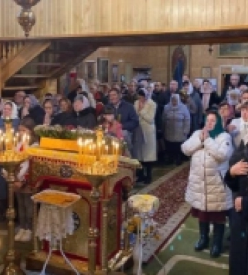 У Розважі відбулось урочисте богослужіння з нагоди престольного свята