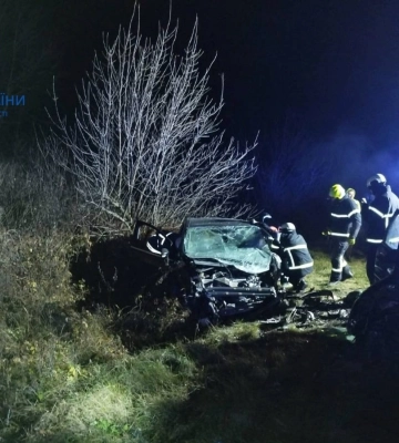 Авто зім’яті вщент: на Волині внаслідок ДТП один водій загинув на місці, інший помер у лікарні