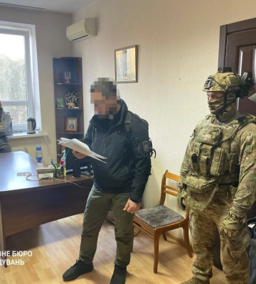 Посадовці на Одещині брали хабарі від експортерів &quot;зернового коридору&quot;, - ДБР. ФОТОрепортаж
