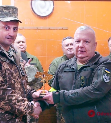 Командующий Воздушными Силами наградил защитников неба на юге Украины